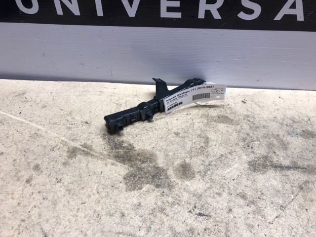 Nissan Qashqai J11 2014-2021 RF Bumper Retainer