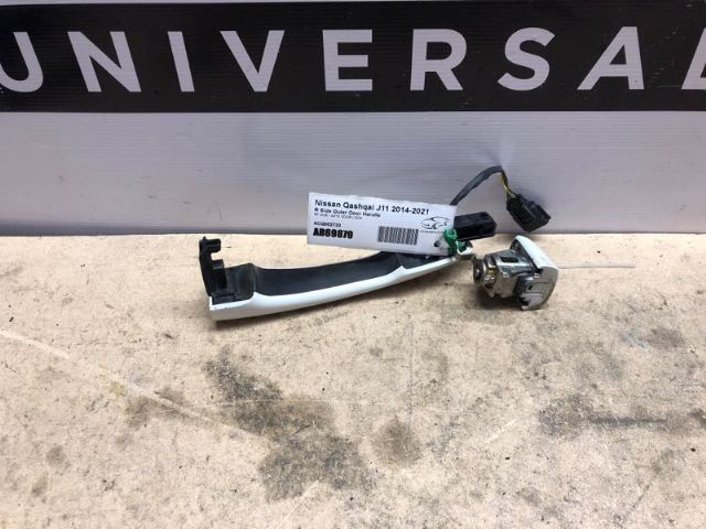 Nissan Qashqai J11 2014-2021 R Side Outer Door Handle