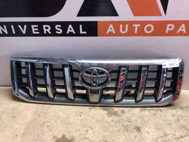 Toyota Prado KZJ120 02/03-10/06 Bonnet Grille