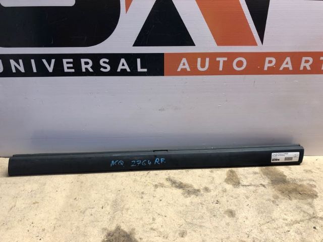 Toyota Estima AHR20 RF Lower Door Moulding