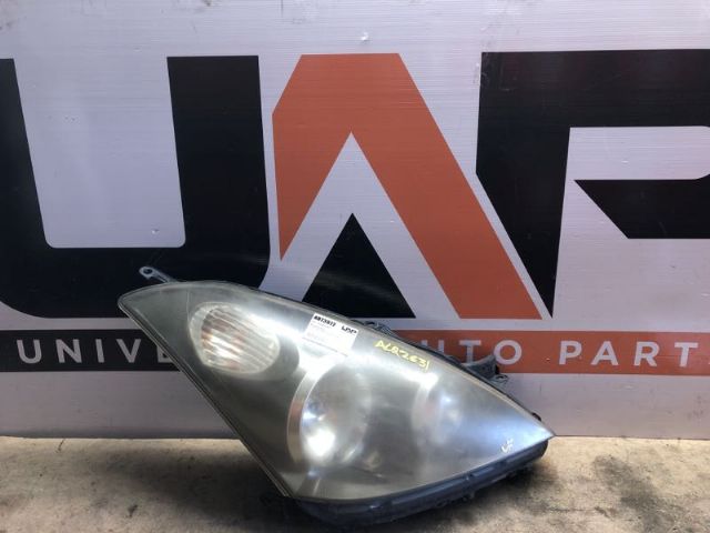 Toyota Wish ZNE10G 2003-2009 R Headlight