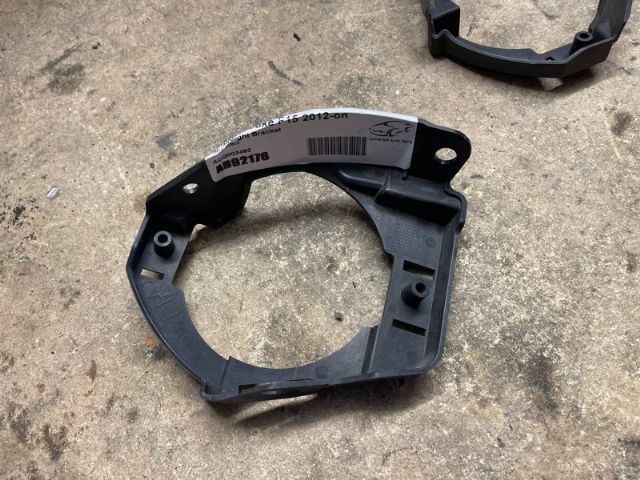 Nissan Juke F15 2012-2014 R Spotlight Bracket