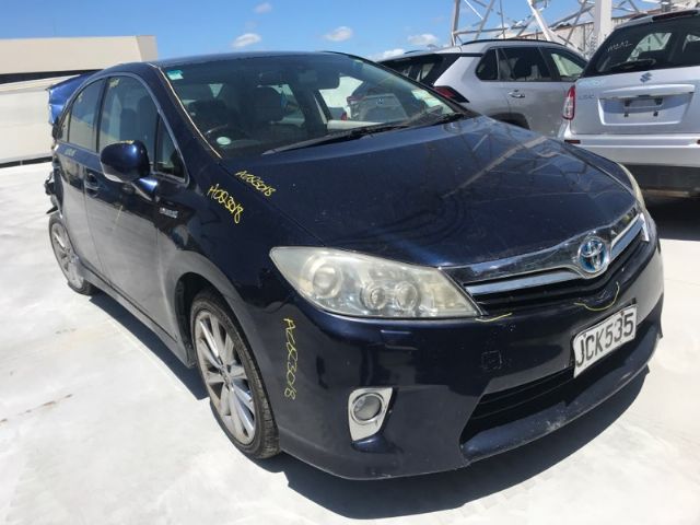 Toyota Sai AZK10