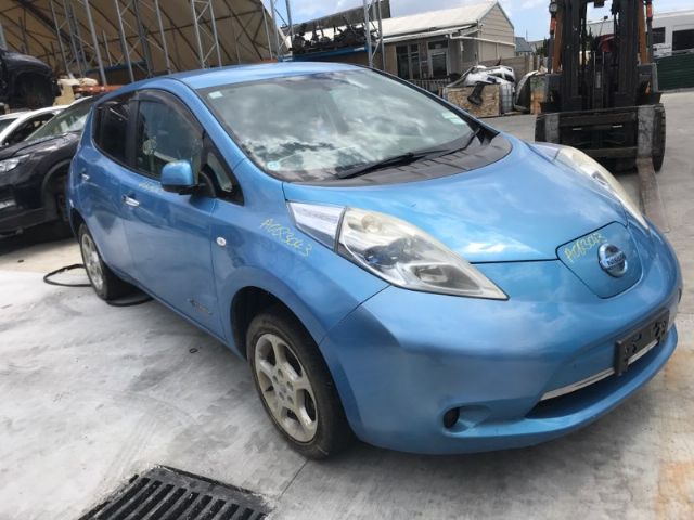Nissan Leaf ZE0 2011-2016