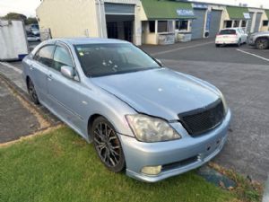 Toyota Crown GRS182 2004