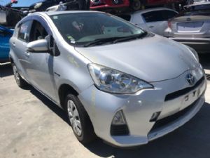Toyota Aqua NHP10 2011-2015