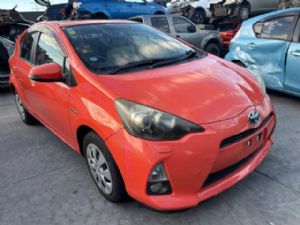 Toyota Aqua NHP10 2011-2015