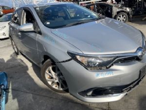 Toyota Corolla ZRE182