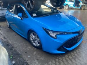 Toyota Corolla ZWE211