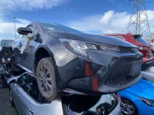 Toyota Corolla ZWE211