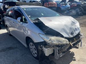 Toyota Wish ZGE 2009-2017