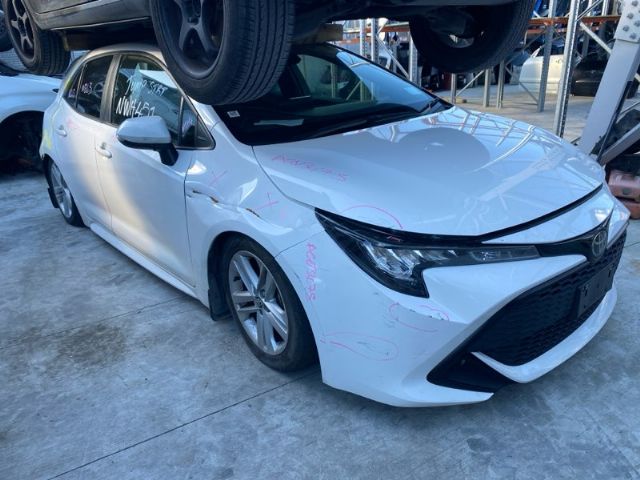 Toyota Corolla MZEA12