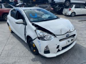 Toyota Aqua NHP10 2011-2015